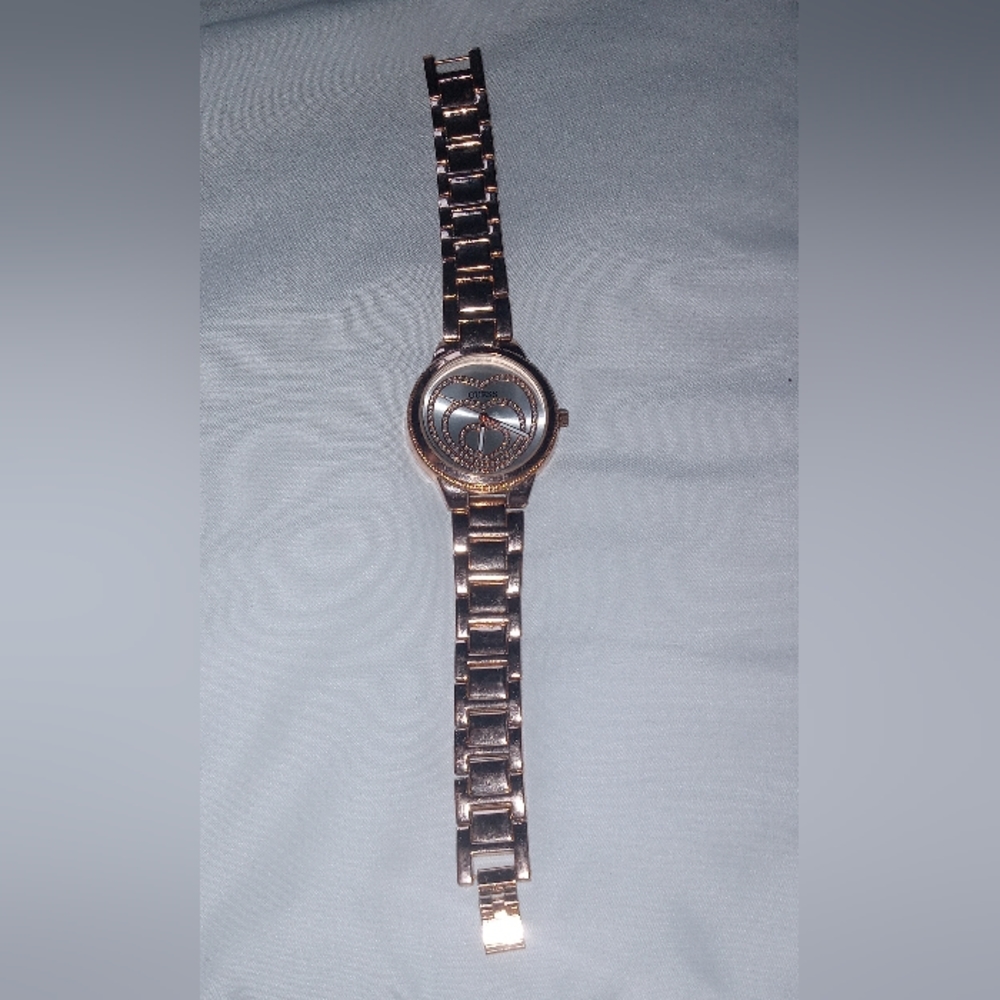 Woman Guess watch